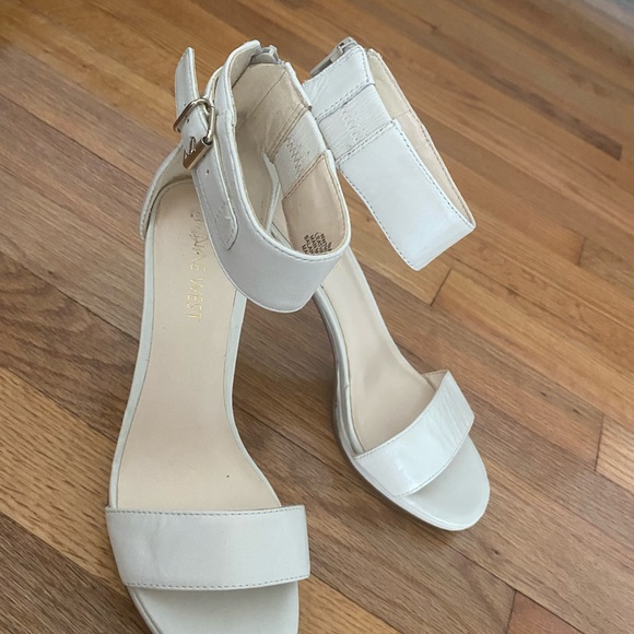White Nine West - Picture 2 of 5